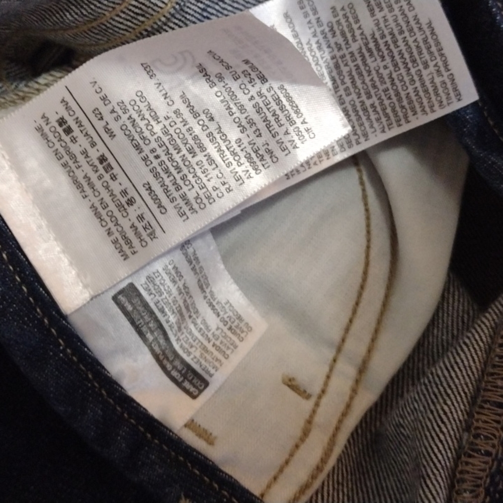 Levi's Jeans - Picture 6 of 16